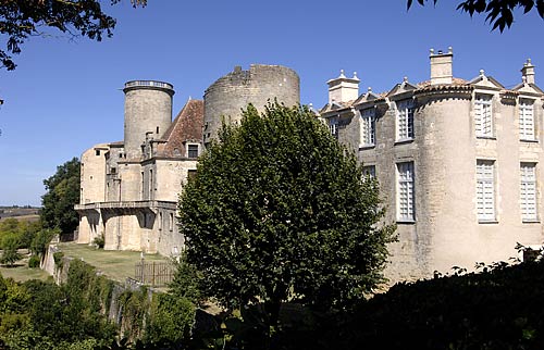 Chateau Grand Pierre - Cotes Duras - Vineyard Holidays, Vineyard Weddings and Events, Vineyard Tours Chateau Grand Pierre - Cotes Duras - Vineyard Holidays, Vineyard Weddings and Events, Vineyard Tours